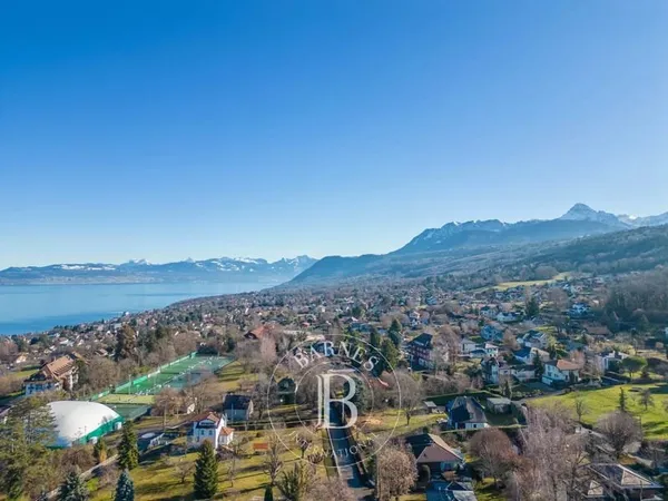 Évian-les-Bains - Quartier MATEIRONS - Maison familiale 8 pièces vue Lac et Montagne - 228 m²