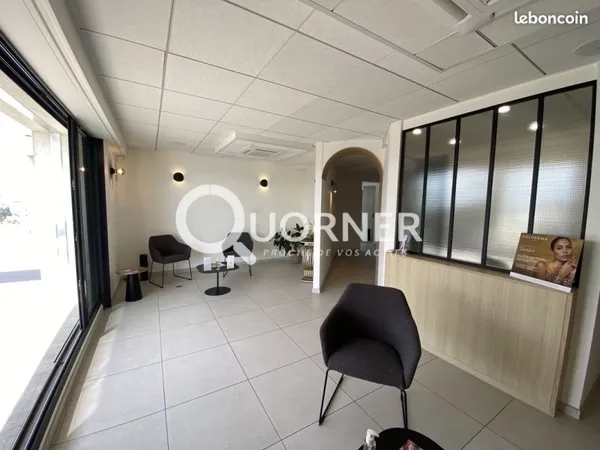 Bureaux 193 m² Puget-sur-Argens