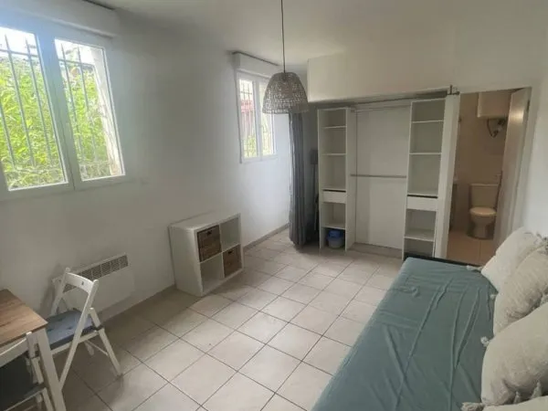 Studio 1 pièce 20 m²