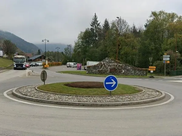 Lot de 4 parkings en sous-sol à MONTRIOND 74