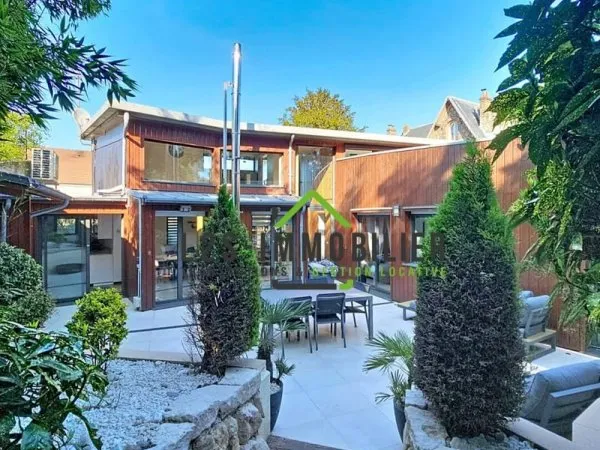 Villa 8 pièces 180 m²