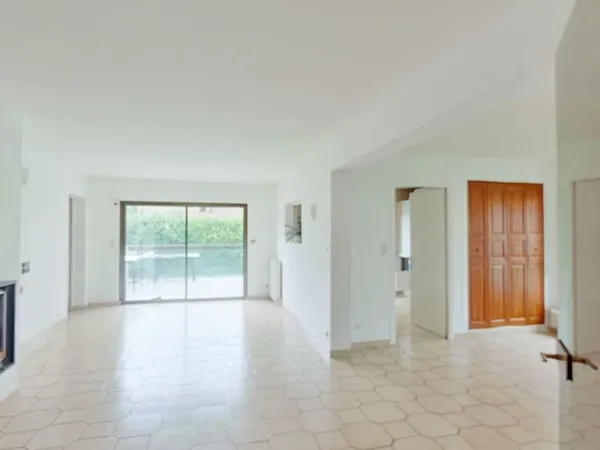 Maison 6 pièces 210 m²