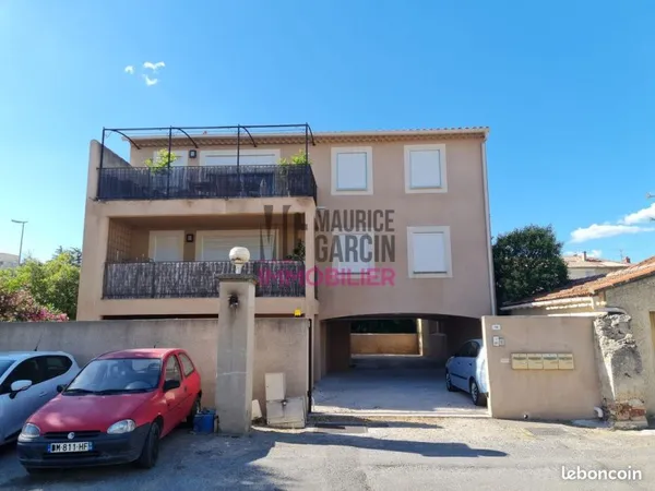 Parking/box Carpentras