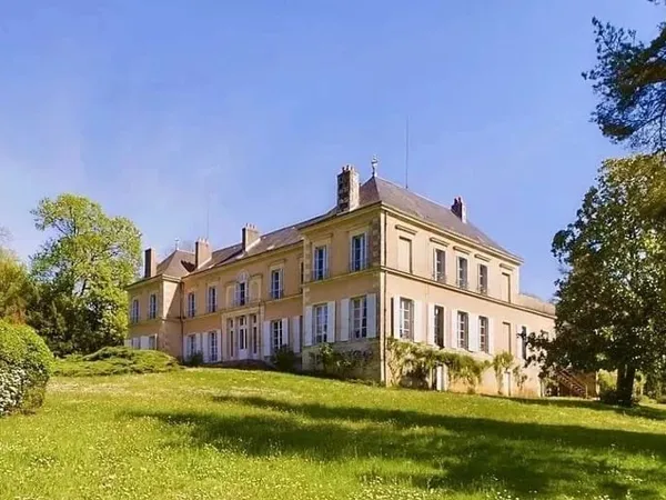 Superbe château du XIXe siècle dans un parc magnifique