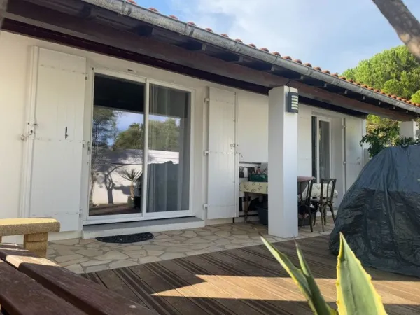 SAINT-PIERRE D'OLERON côte Ouest, MAISON et DEPENDANCE SUR 444m²