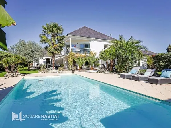 Maison 8 pièces 226 m²