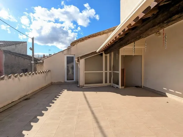 Charmante Maison de Village avec Terrasse, Proche Canal du M