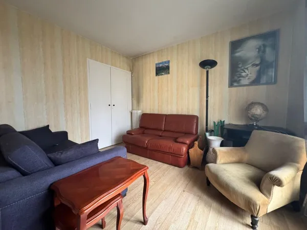 Appartement lumineux et traversant dans un cadre privilégié