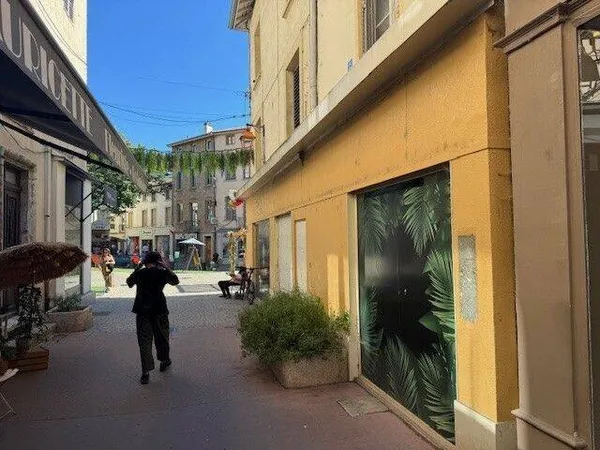 Local commercial 60 m²