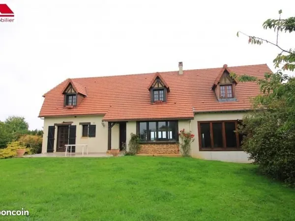 Maison 10 pièces 296 m²