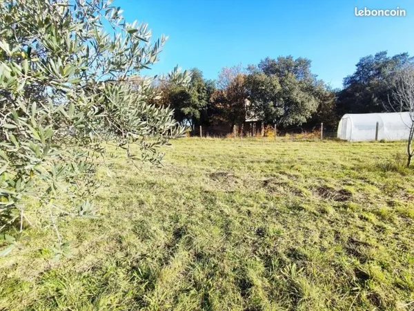 Terrain 338 m² Pertuis