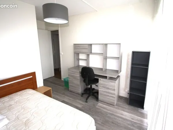 Libre de suite Chambre dans colocation