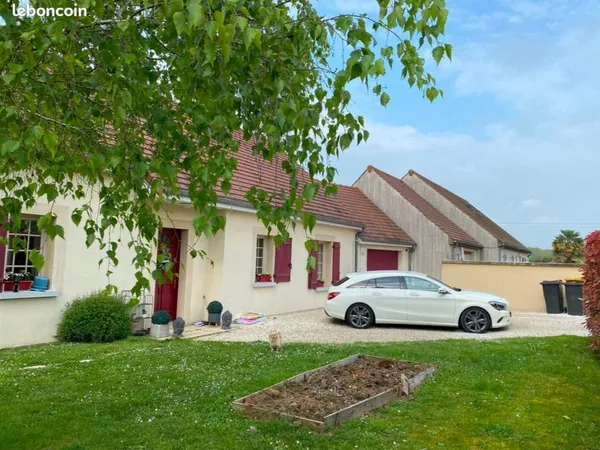 Maison plain pied avec piscine hors sol