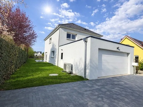 HÉGENHEIM (68) - Villa contemporaine d'exception aux portes de la Suisse