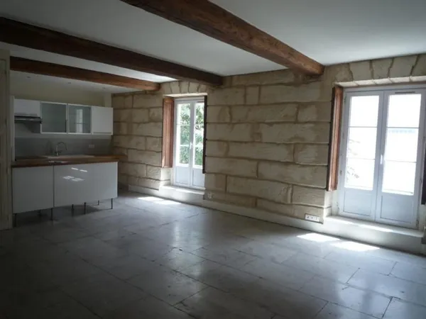 T3 de 85,79 m² CENTRE VILLE - RUE DE LA REPUBLIQUE