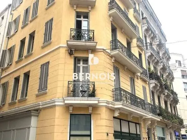 Local commercial 114 m²