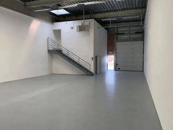 Bureaux 246 m²