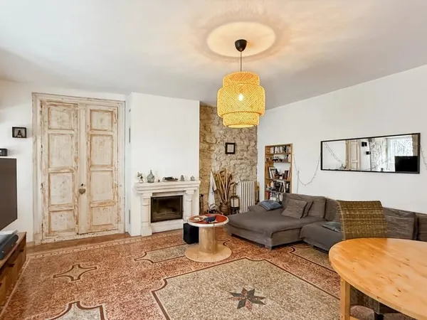 Appartement T4 de 177 m² à Loupian