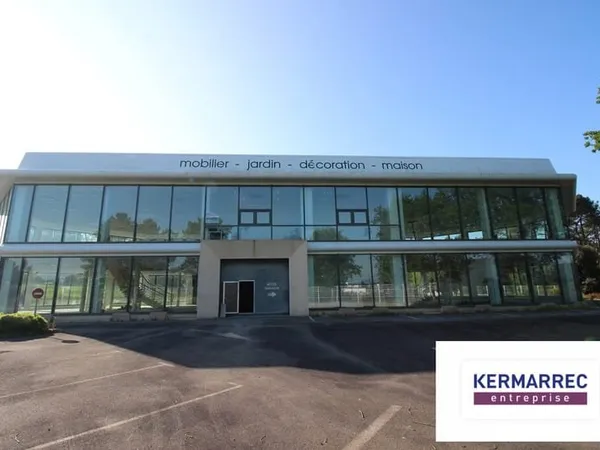 Local commercial 1800 m²
