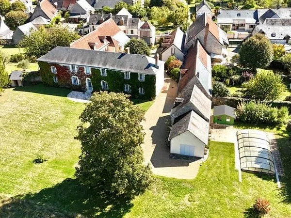 Belle et grande maison proche Esvres au Sud de Tours