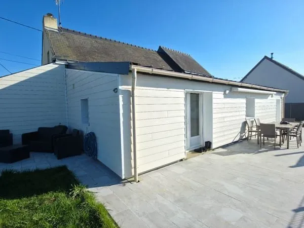 Grande maison familiale d'environ 135m² avec vie de plain-pied, jardin et piscine en campagne de Tri