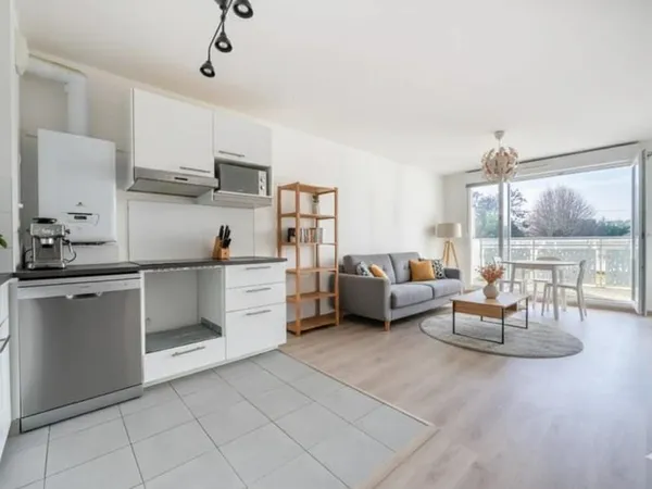 Appartement lumineux 2 pièces avec jardin à Persan