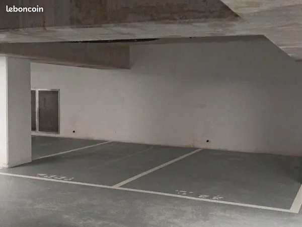 Place de parking sécurisée