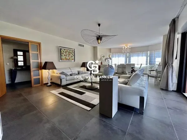 Appartement T4 , 144m2 à Saint-Raphaël