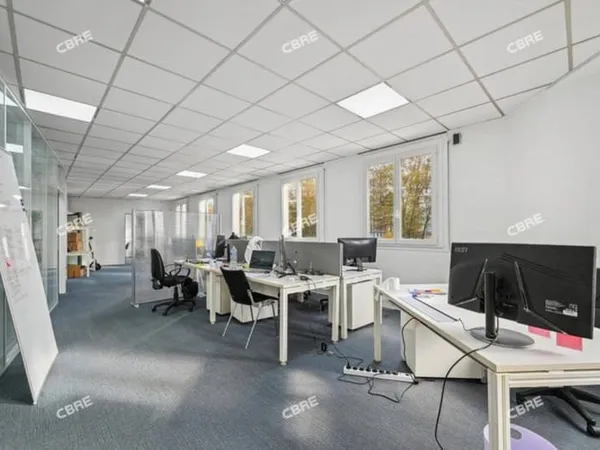 Bureaux 6 pièces 140 m²