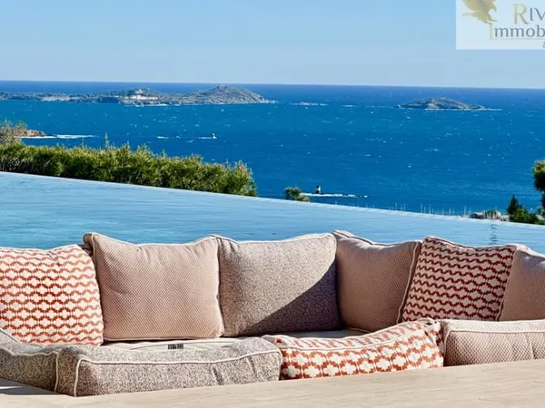 83150 BANDOL -EXCLUSIVITE -VILLA DE PRESTIGE- VUE MER PANORA