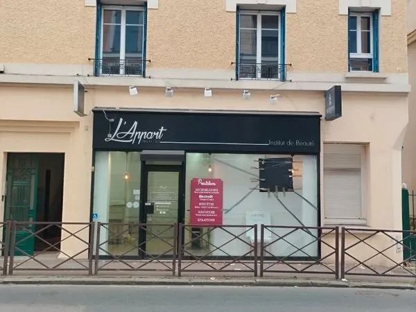 Local commercial et studio