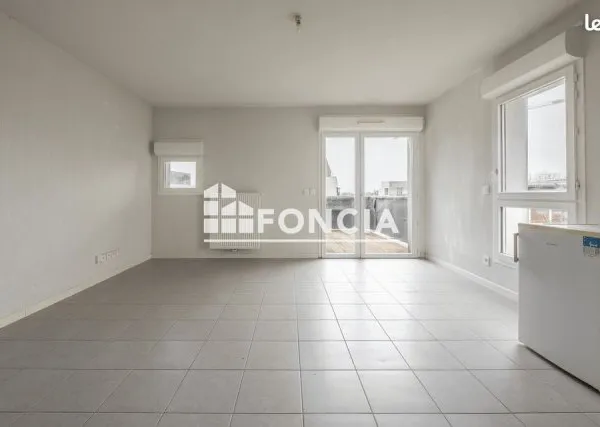 À VENDRE - T2 45 m² avec terrasse et parking - Bègles - 175 000