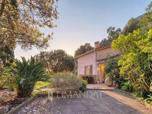 Villa de charme à rénover aux portes de Monaco -cadre bucolique vue mer - Roquebrune-Cap-Martin