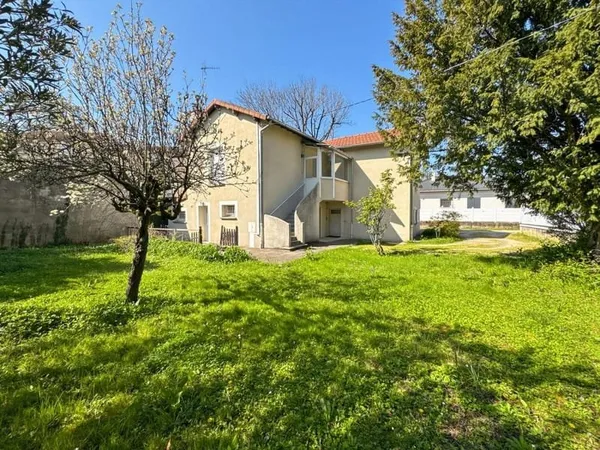 Valence - maison vendue louée (studio et T3) - terrain 709m²