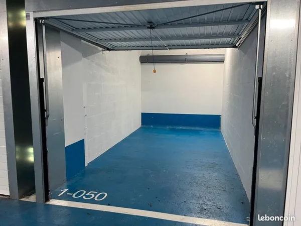 Garage/box 12,5m2 à louer, Rueil Malmaison