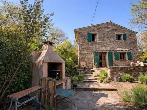 Maison et grand terrain 5 pièces