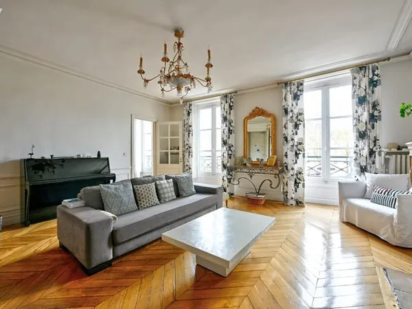 Appartement 6 pièces 162 m²