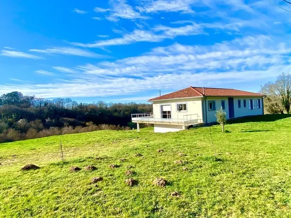Maison contemporaine (RT2012) avec grande terrasse et vue imprenable de 6 pièces Proche de GRENADE S