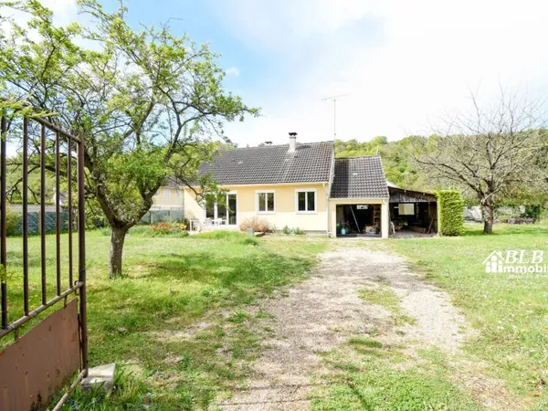 MAISON PLAIN-PIED - 2 CHAMBRES - GARAGE - JARDIN - GARENNES