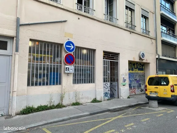 Local 80m2 croix rousse / cession de bail ( pas de frais d'entrée)