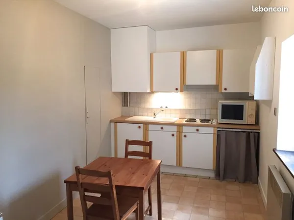 Très bel appartement T1 bis centre ville NIORT (proche UCO et Pilori)