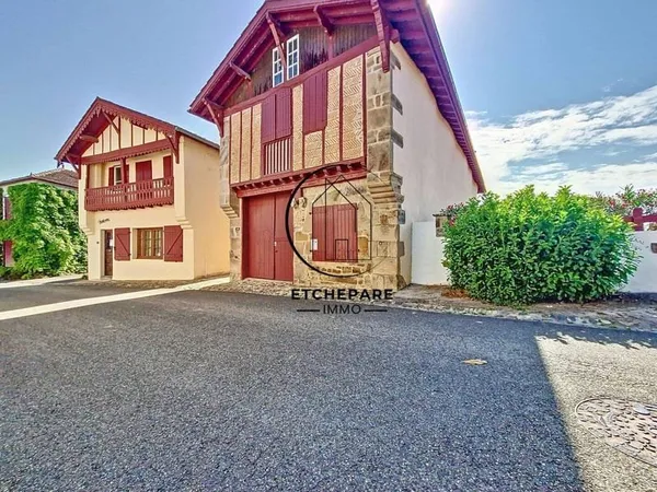 Maison 12 pièces 276 m²