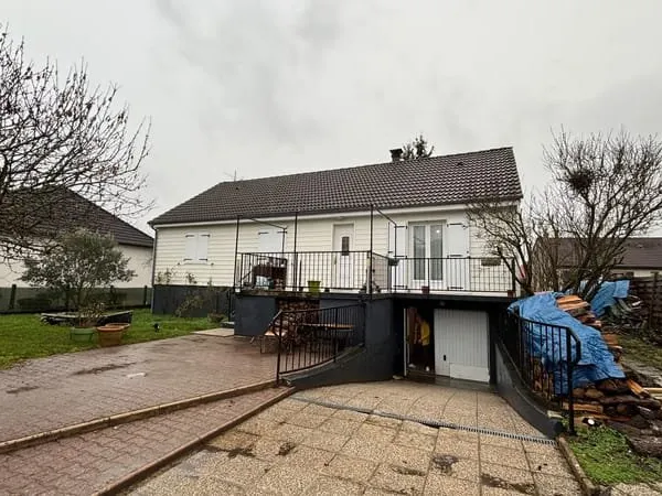 Investisseur à vendre à Varennes Vauzelles - 5 chambres, 122 m²