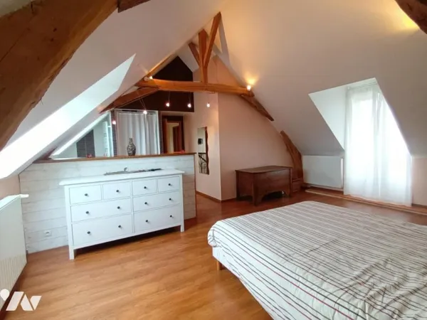 Maison 10 pièces 253 m²