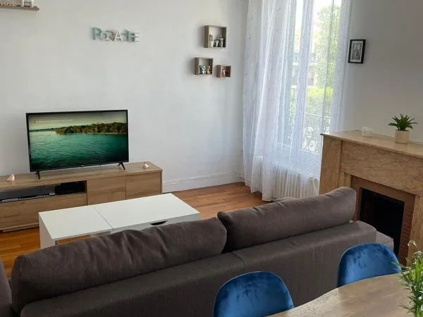 Chambre de 11m2 dans une coloc de filles
