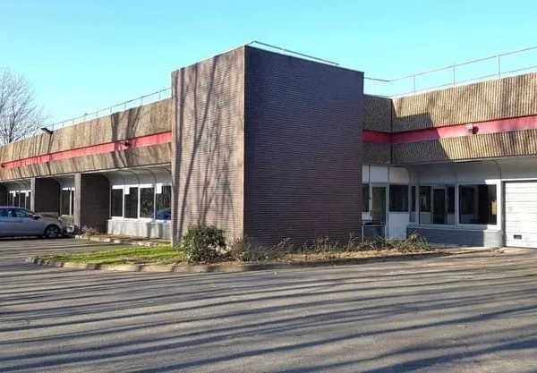 Entrepôt 250 m²