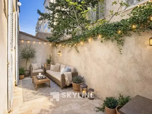 Vauban - Rare T1 bis 51 m² avec cour arborée au calme absolu