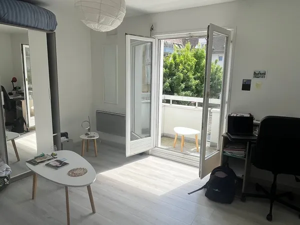 Loue studio lumineux - 21m²