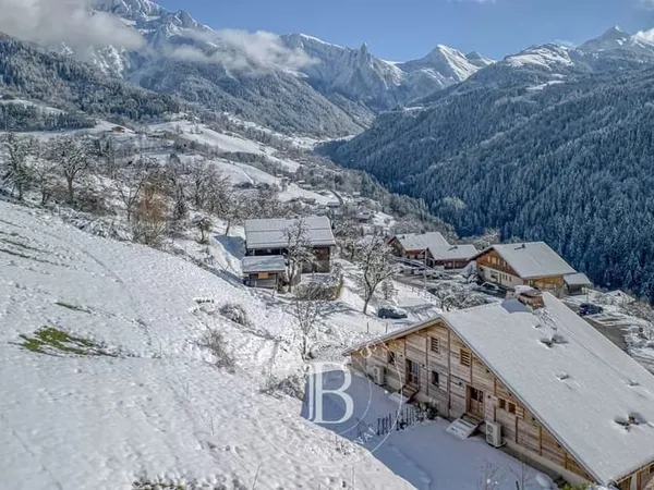 BARNES ARAVIS - MANIGOD - FERME D'EXCEPTION RÉNOVÉE ET MEUBLÉE