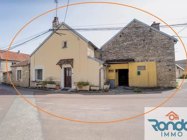MAISON DE VILLAGE 5 PIECES/3 CHAMBRES/130 M2 ENVIRON